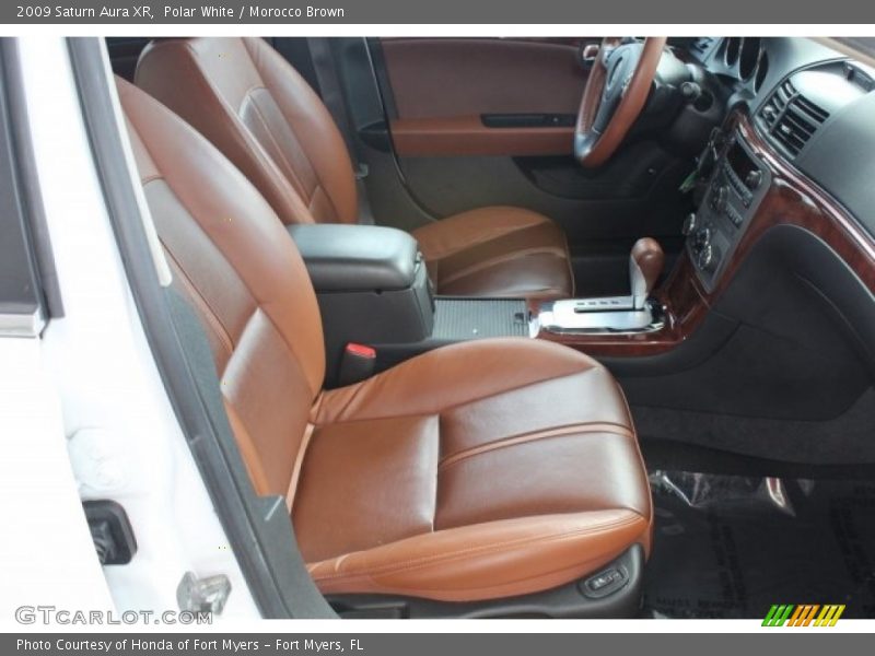 Polar White / Morocco Brown 2009 Saturn Aura XR