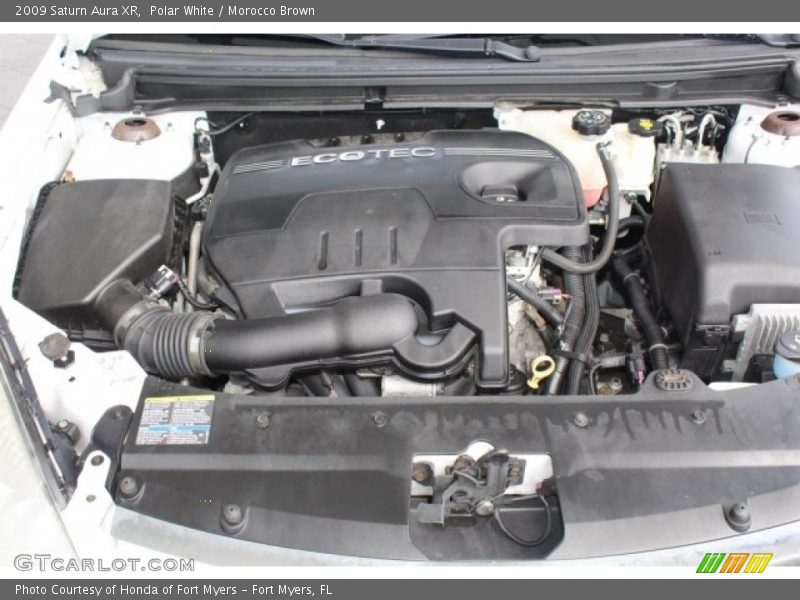 Polar White / Morocco Brown 2009 Saturn Aura XR