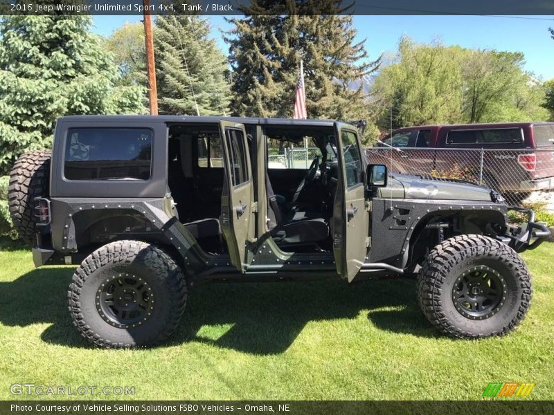 Tank / Black 2016 Jeep Wrangler Unlimited Sport 4x4