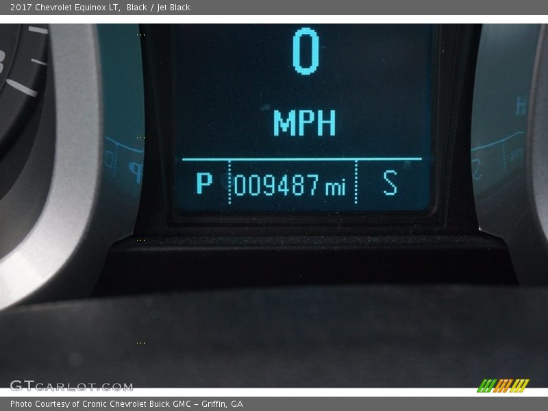 Black / Jet Black 2017 Chevrolet Equinox LT