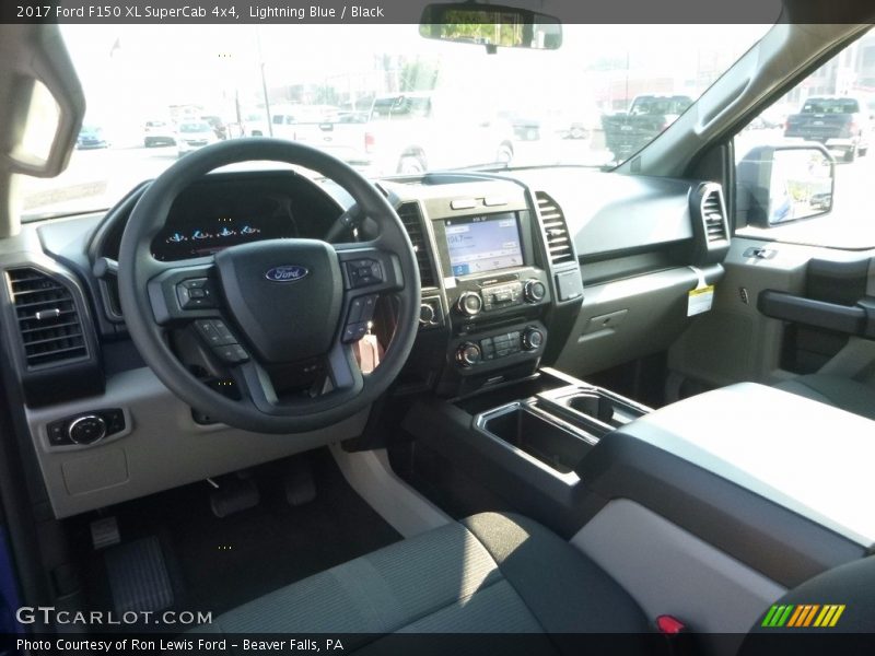 Lightning Blue / Black 2017 Ford F150 XL SuperCab 4x4