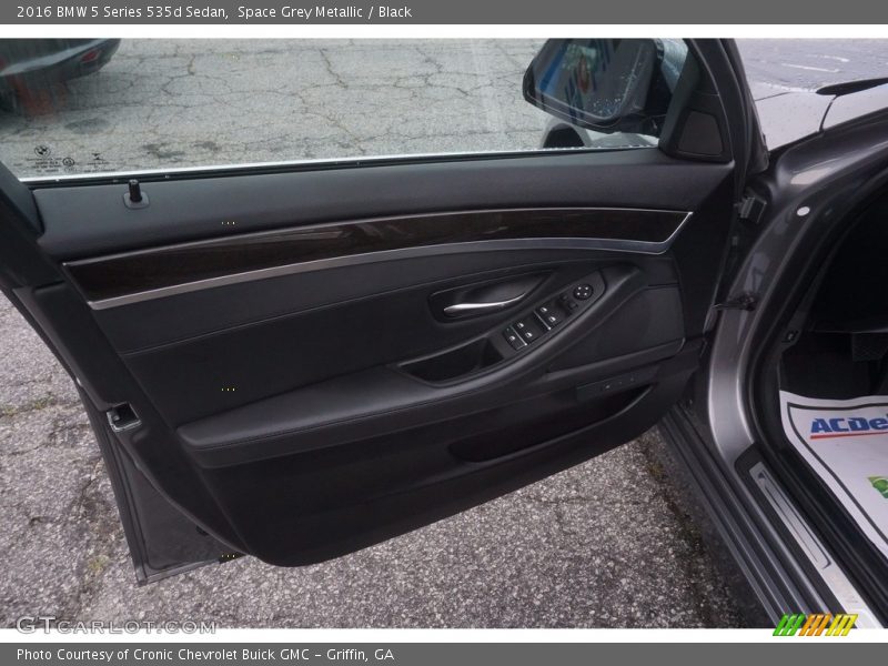 Space Grey Metallic / Black 2016 BMW 5 Series 535d Sedan