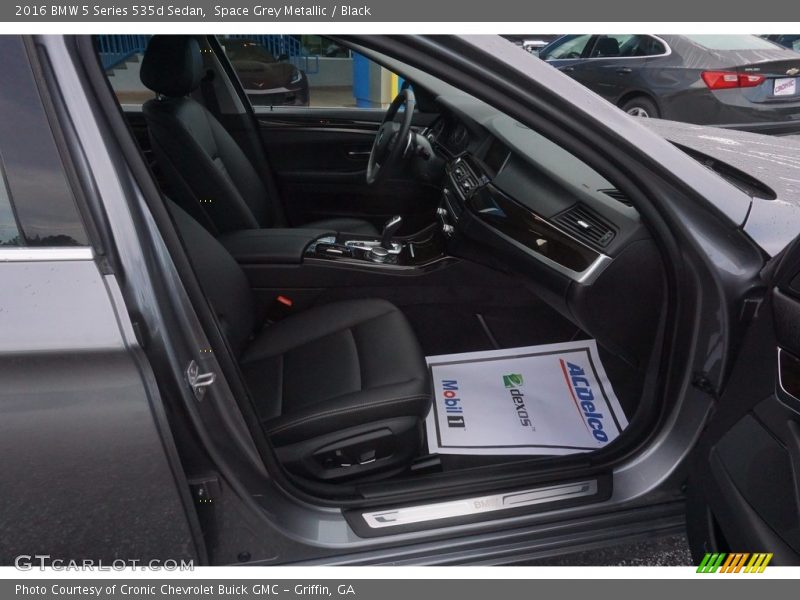 Space Grey Metallic / Black 2016 BMW 5 Series 535d Sedan
