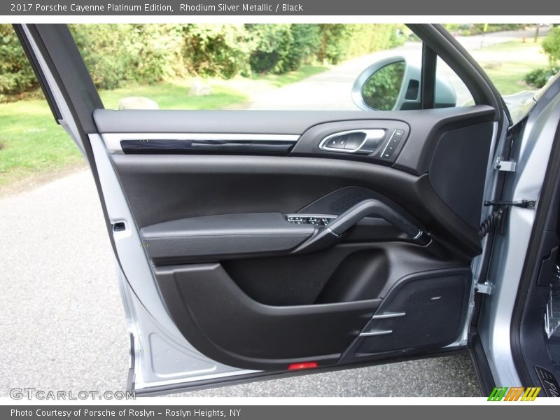 Rhodium Silver Metallic / Black 2017 Porsche Cayenne Platinum Edition