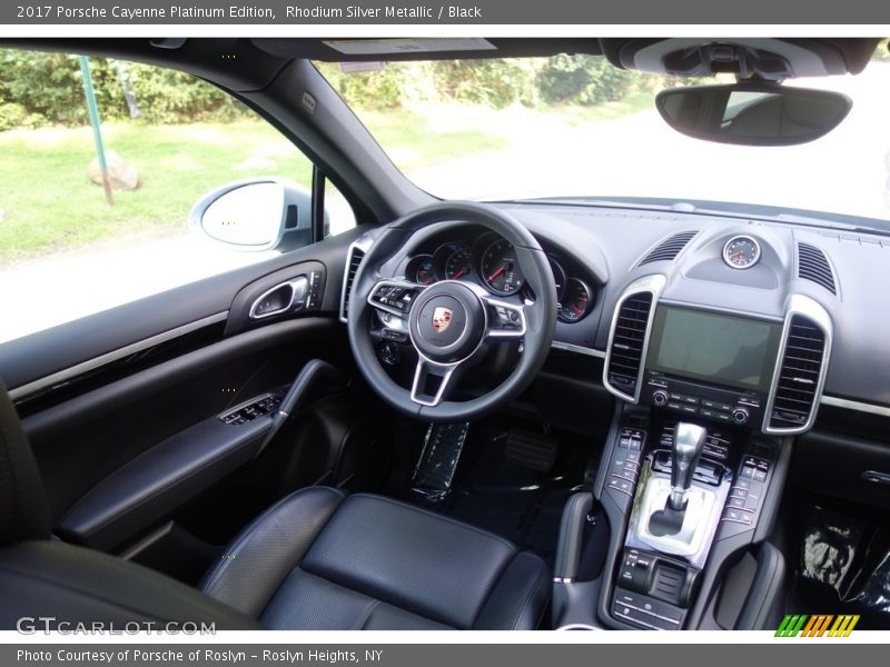 Rhodium Silver Metallic / Black 2017 Porsche Cayenne Platinum Edition