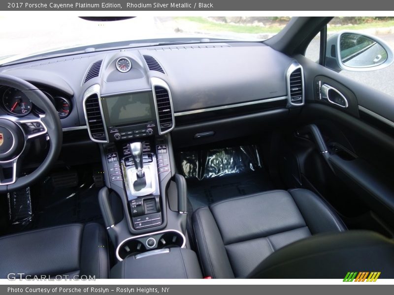 Rhodium Silver Metallic / Black 2017 Porsche Cayenne Platinum Edition