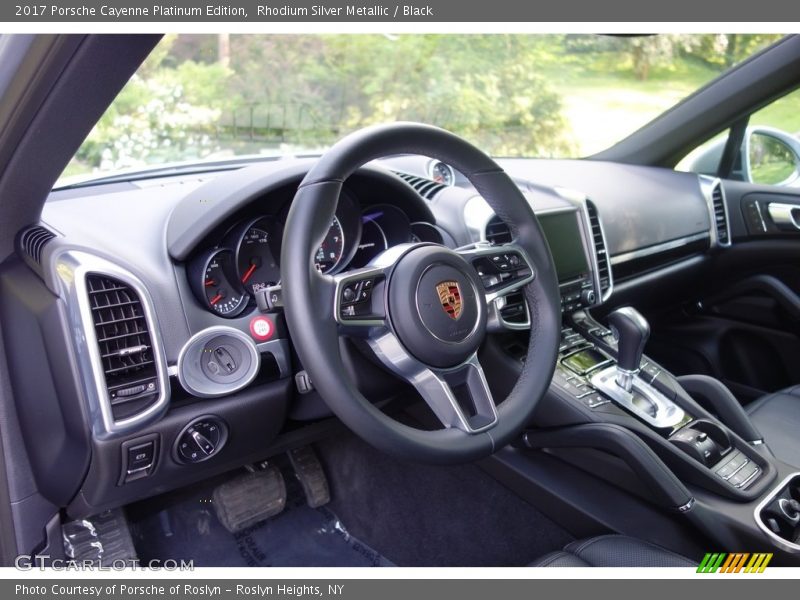 Rhodium Silver Metallic / Black 2017 Porsche Cayenne Platinum Edition