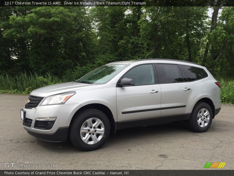  2017 Traverse LS AWD Silver Ice Metallic