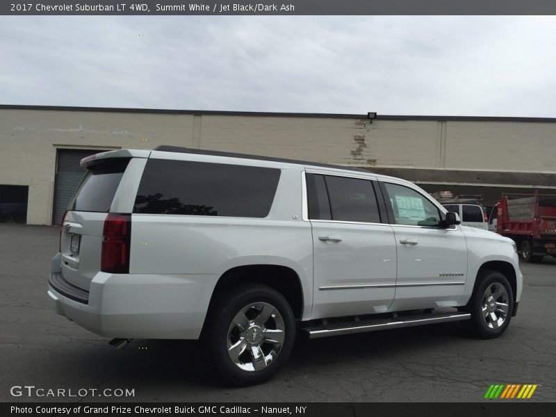 Summit White / Jet Black/Dark Ash 2017 Chevrolet Suburban LT 4WD