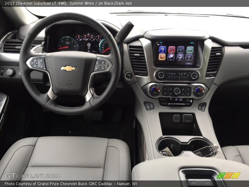 Summit White / Jet Black/Dark Ash 2017 Chevrolet Suburban LT 4WD