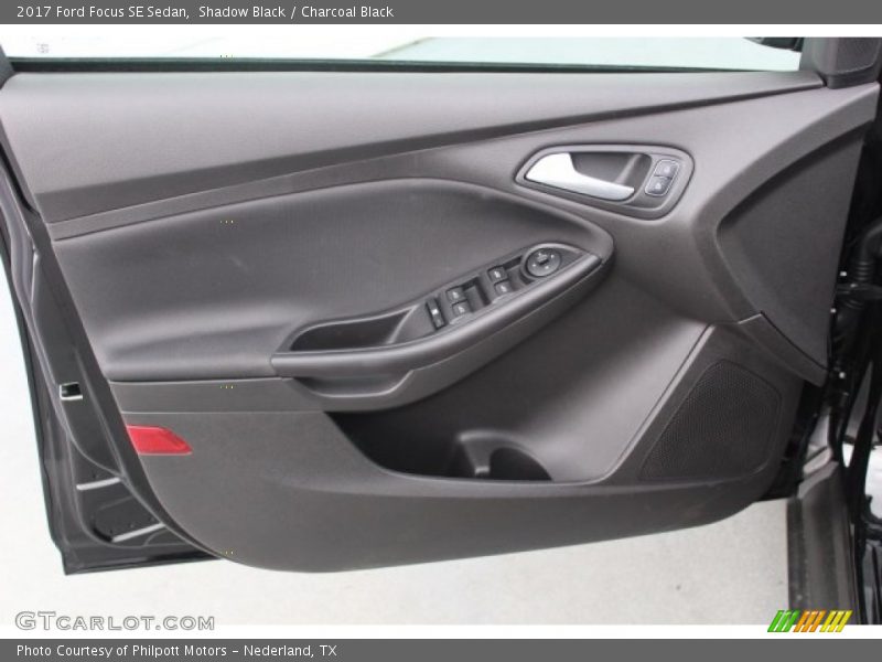 Shadow Black / Charcoal Black 2017 Ford Focus SE Sedan