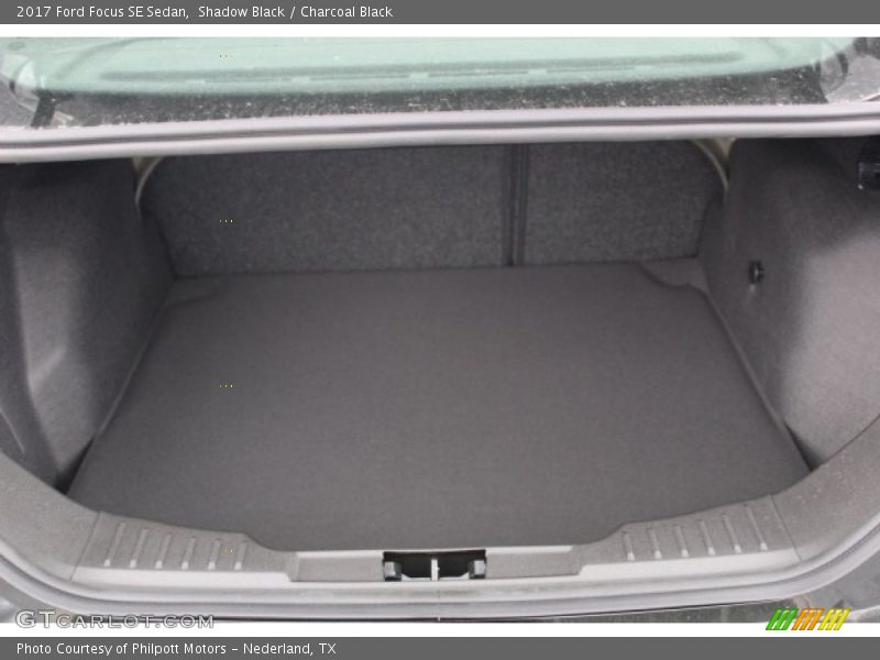 Shadow Black / Charcoal Black 2017 Ford Focus SE Sedan