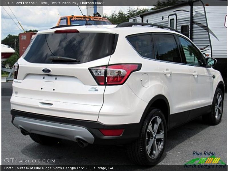 White Platinum / Charcoal Black 2017 Ford Escape SE 4WD