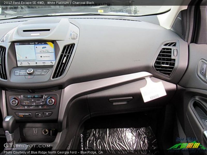 White Platinum / Charcoal Black 2017 Ford Escape SE 4WD