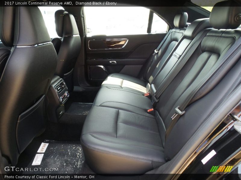 Diamond Black / Ebony 2017 Lincoln Continental Reserve AWD