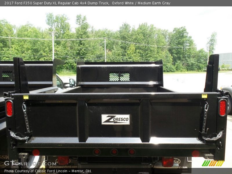 Oxford White / Medium Earth Gray 2017 Ford F350 Super Duty XL Regular Cab 4x4 Dump Truck