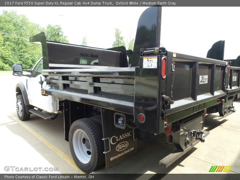 Oxford White / Medium Earth Gray 2017 Ford F550 Super Duty XL Regular Cab 4x4 Dump Truck