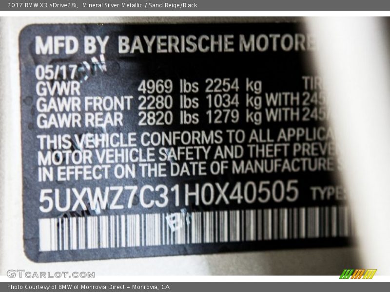Mineral Silver Metallic / Sand Beige/Black 2017 BMW X3 sDrive28i