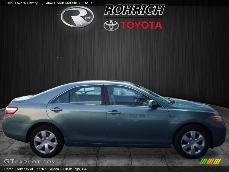 Aloe Green Metallic / Bisque 2009 Toyota Camry LE