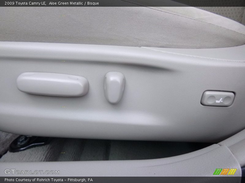 Aloe Green Metallic / Bisque 2009 Toyota Camry LE
