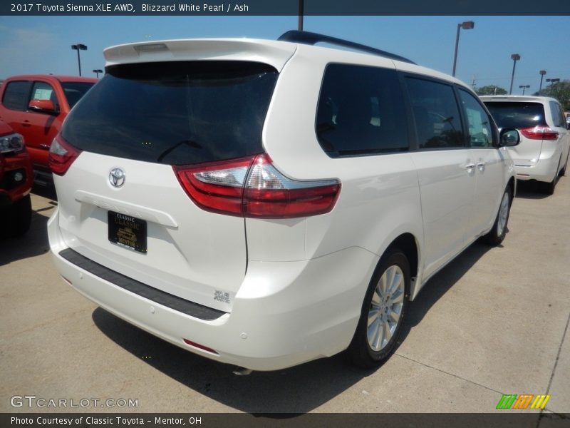 Blizzard White Pearl / Ash 2017 Toyota Sienna XLE AWD