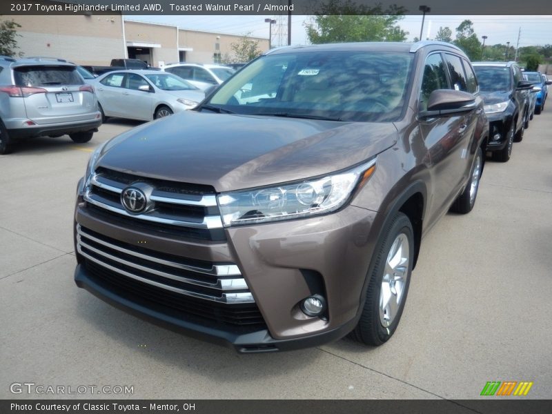 Toasted Walnut Pearl / Almond 2017 Toyota Highlander Limited AWD