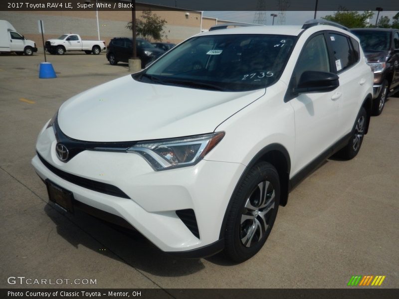 Super White / Black 2017 Toyota RAV4 LE
