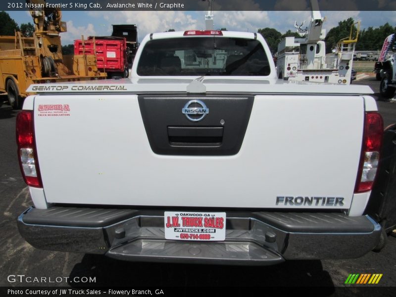 Avalanche White / Graphite 2012 Nissan Frontier S King Cab