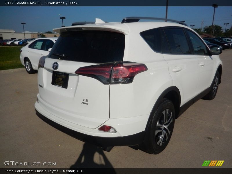 Super White / Black 2017 Toyota RAV4 LE