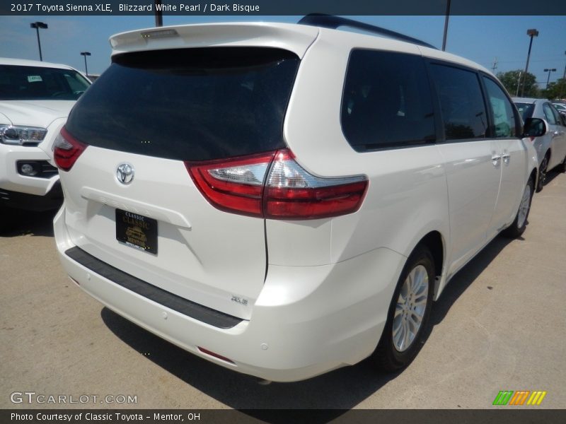 Blizzard White Pearl / Dark Bisque 2017 Toyota Sienna XLE