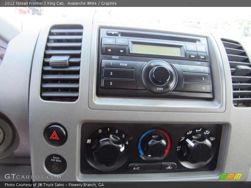 Avalanche White / Graphite 2012 Nissan Frontier S King Cab