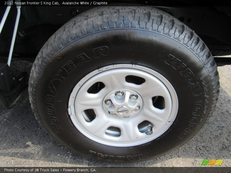 Avalanche White / Graphite 2012 Nissan Frontier S King Cab