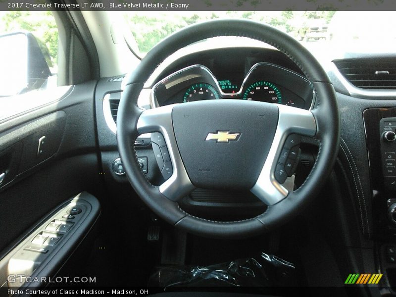 Blue Velvet Metallic / Ebony 2017 Chevrolet Traverse LT AWD