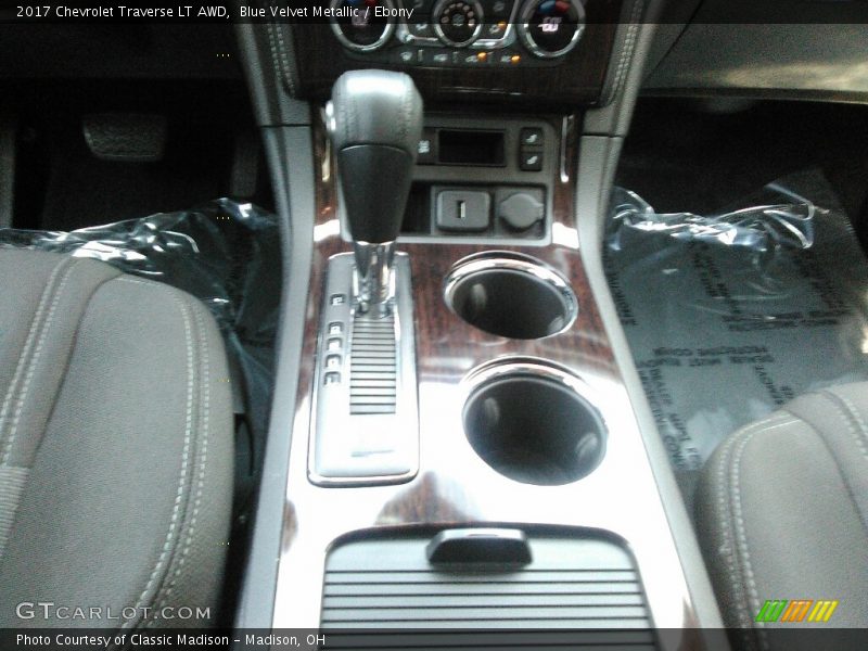 Blue Velvet Metallic / Ebony 2017 Chevrolet Traverse LT AWD