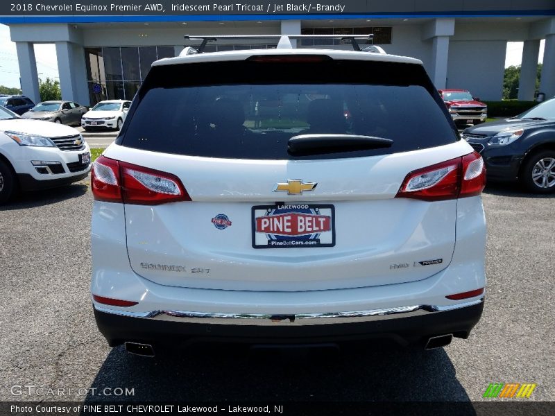 Iridescent Pearl Tricoat / Jet Black/­Brandy 2018 Chevrolet Equinox Premier AWD