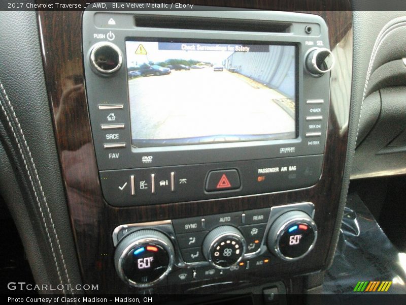 Blue Velvet Metallic / Ebony 2017 Chevrolet Traverse LT AWD