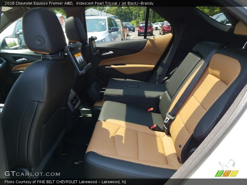 Iridescent Pearl Tricoat / Jet Black/­Brandy 2018 Chevrolet Equinox Premier AWD