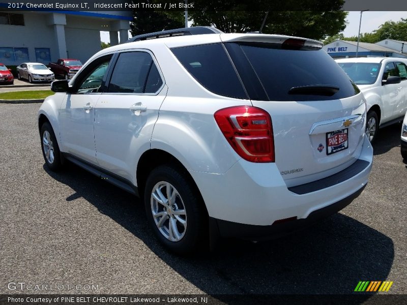 Iridescent Pearl Tricoat / Jet Black 2017 Chevrolet Equinox LT