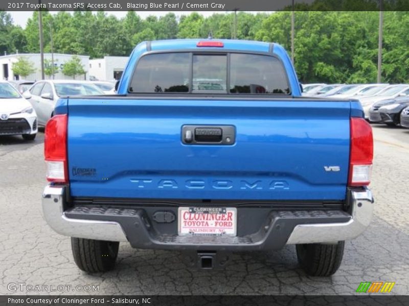 Blazing Blue Pearl / Cement Gray 2017 Toyota Tacoma SR5 Access Cab