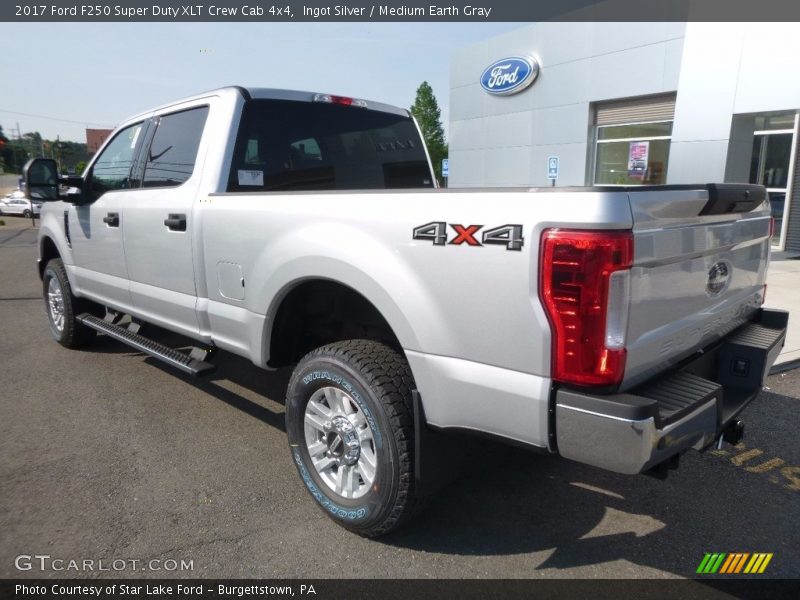 Ingot Silver / Medium Earth Gray 2017 Ford F250 Super Duty XLT Crew Cab 4x4