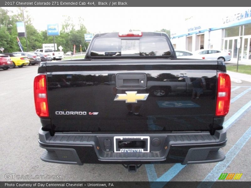 Black / Jet Black 2017 Chevrolet Colorado Z71 Extended Cab 4x4