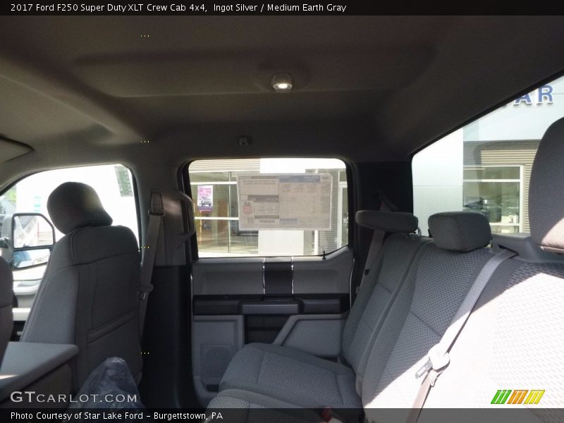Ingot Silver / Medium Earth Gray 2017 Ford F250 Super Duty XLT Crew Cab 4x4