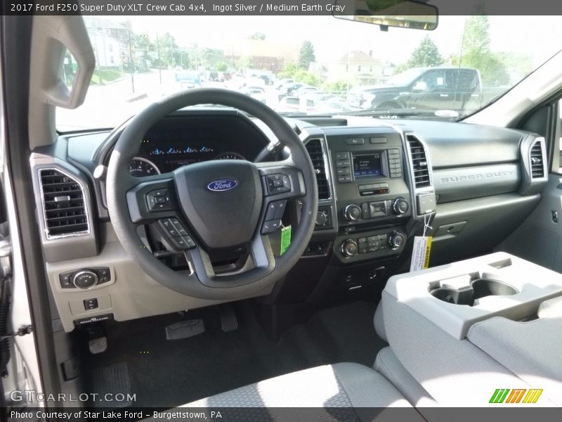 Ingot Silver / Medium Earth Gray 2017 Ford F250 Super Duty XLT Crew Cab 4x4