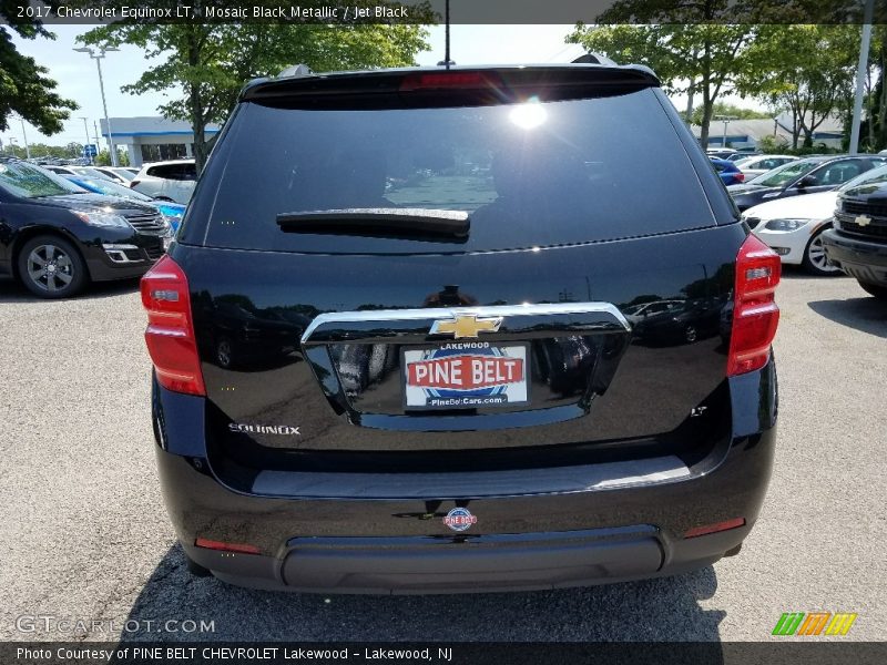 Mosaic Black Metallic / Jet Black 2017 Chevrolet Equinox LT