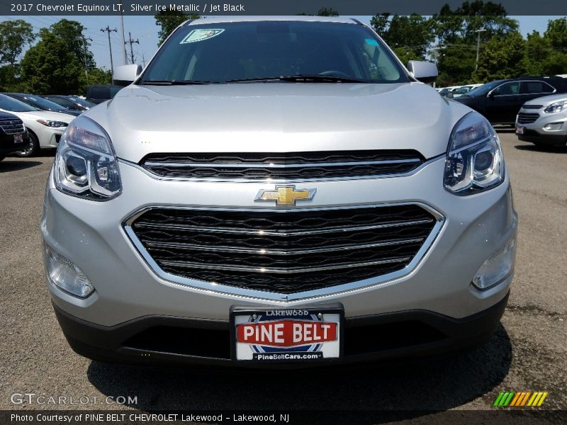 Silver Ice Metallic / Jet Black 2017 Chevrolet Equinox LT