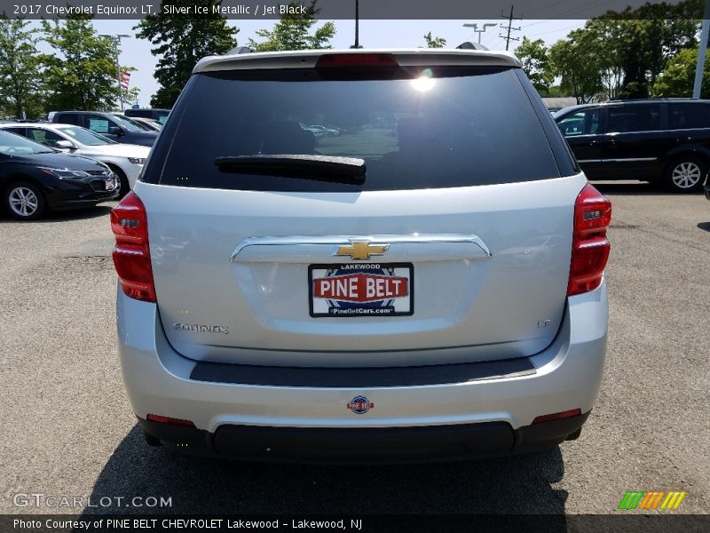 Silver Ice Metallic / Jet Black 2017 Chevrolet Equinox LT