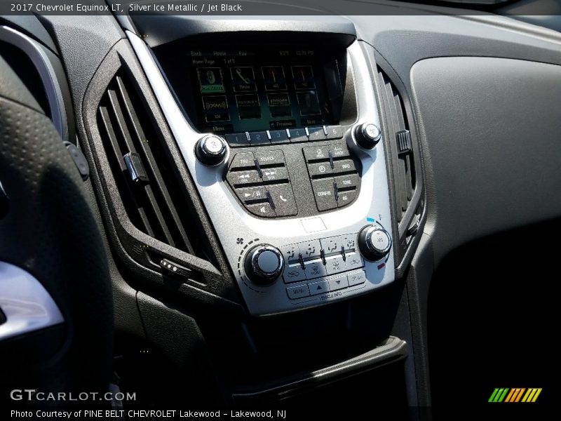 Silver Ice Metallic / Jet Black 2017 Chevrolet Equinox LT