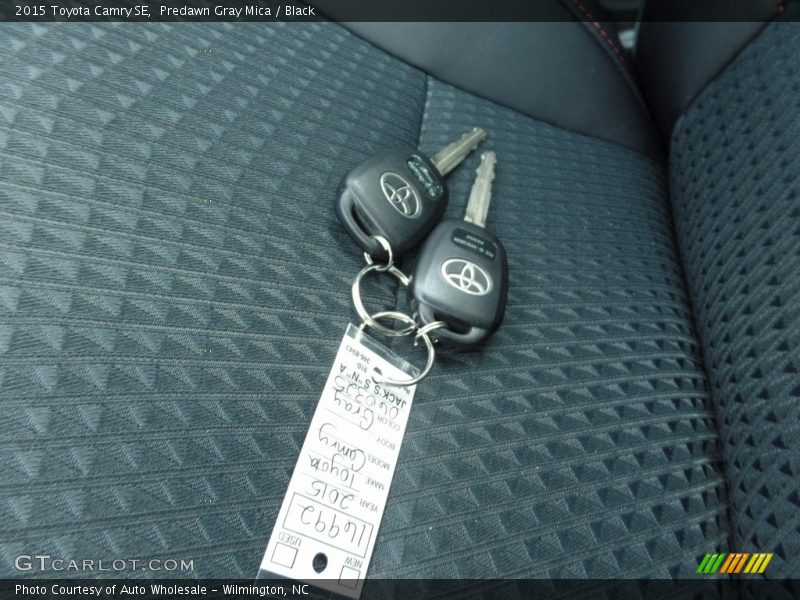 Predawn Gray Mica / Black 2015 Toyota Camry SE