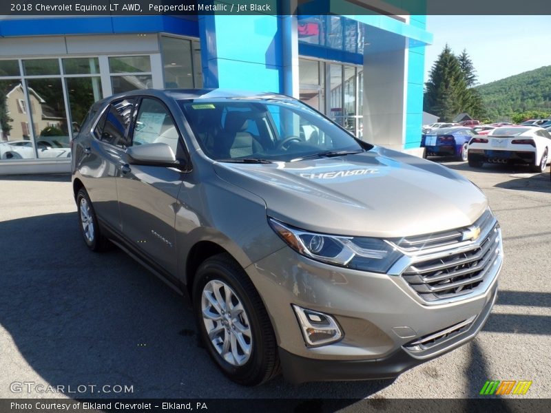 Pepperdust Metallic / Jet Black 2018 Chevrolet Equinox LT AWD