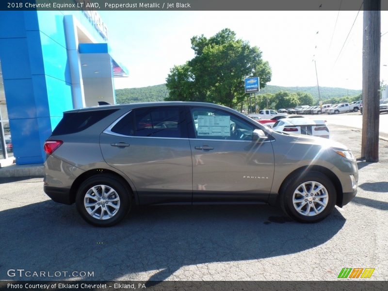 Pepperdust Metallic / Jet Black 2018 Chevrolet Equinox LT AWD